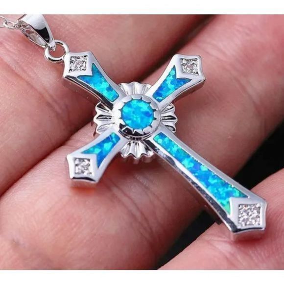 BEAUTIFUL BLUE OPAL CELTIC CROSS NECKLACE - Picture 2 of 8